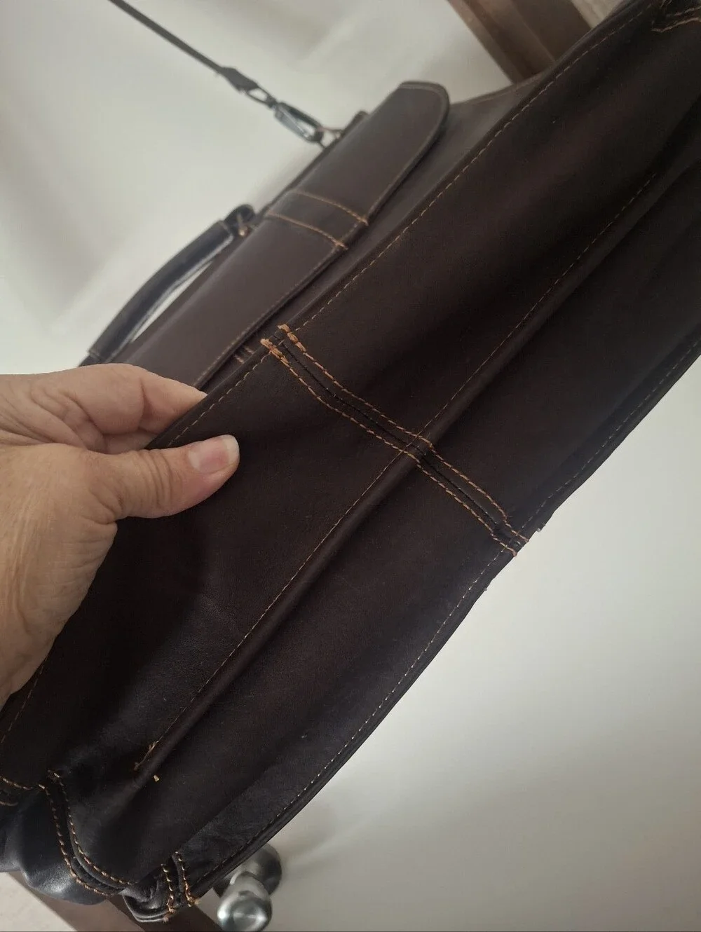 Wilsons Leather classic dark